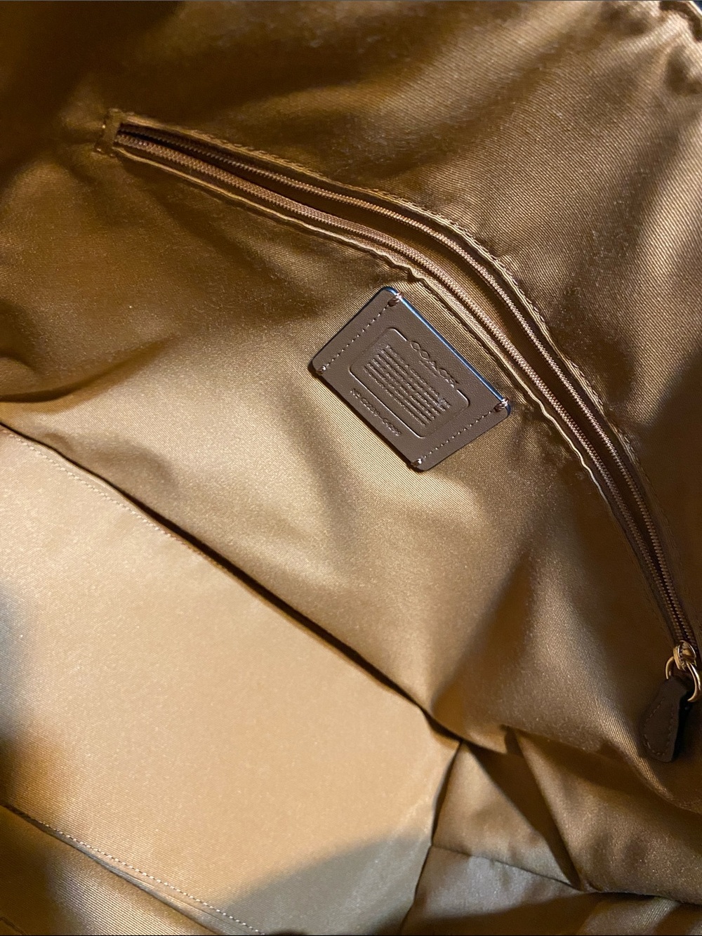Coach Star Gallery Tote - Picture 12 of 14